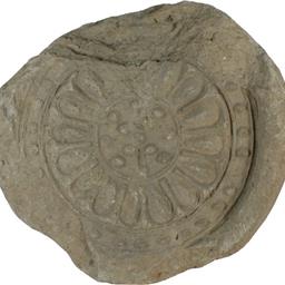 素文珠文縁素弁十六葉蓮華文軒丸瓦