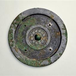 四螭文鏡（虺龍文鏡）