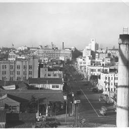 駿河台下より見た駿河台キャンパス