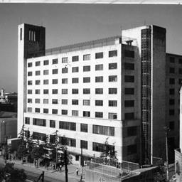 駿河台キャンパス大学院校舎