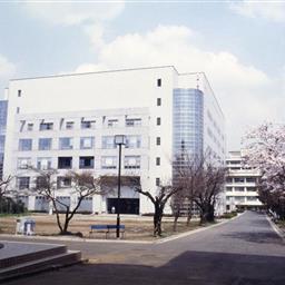 生田キャンパス中央校舎
