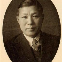 中川冨弥